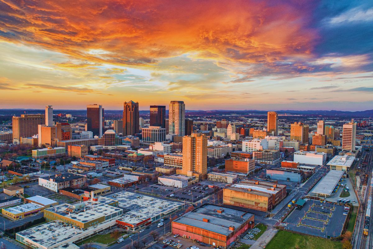 Get High Paying Jobs in Birmingham, England Today